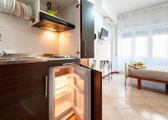 Aparthotel Vatican Rose 3*